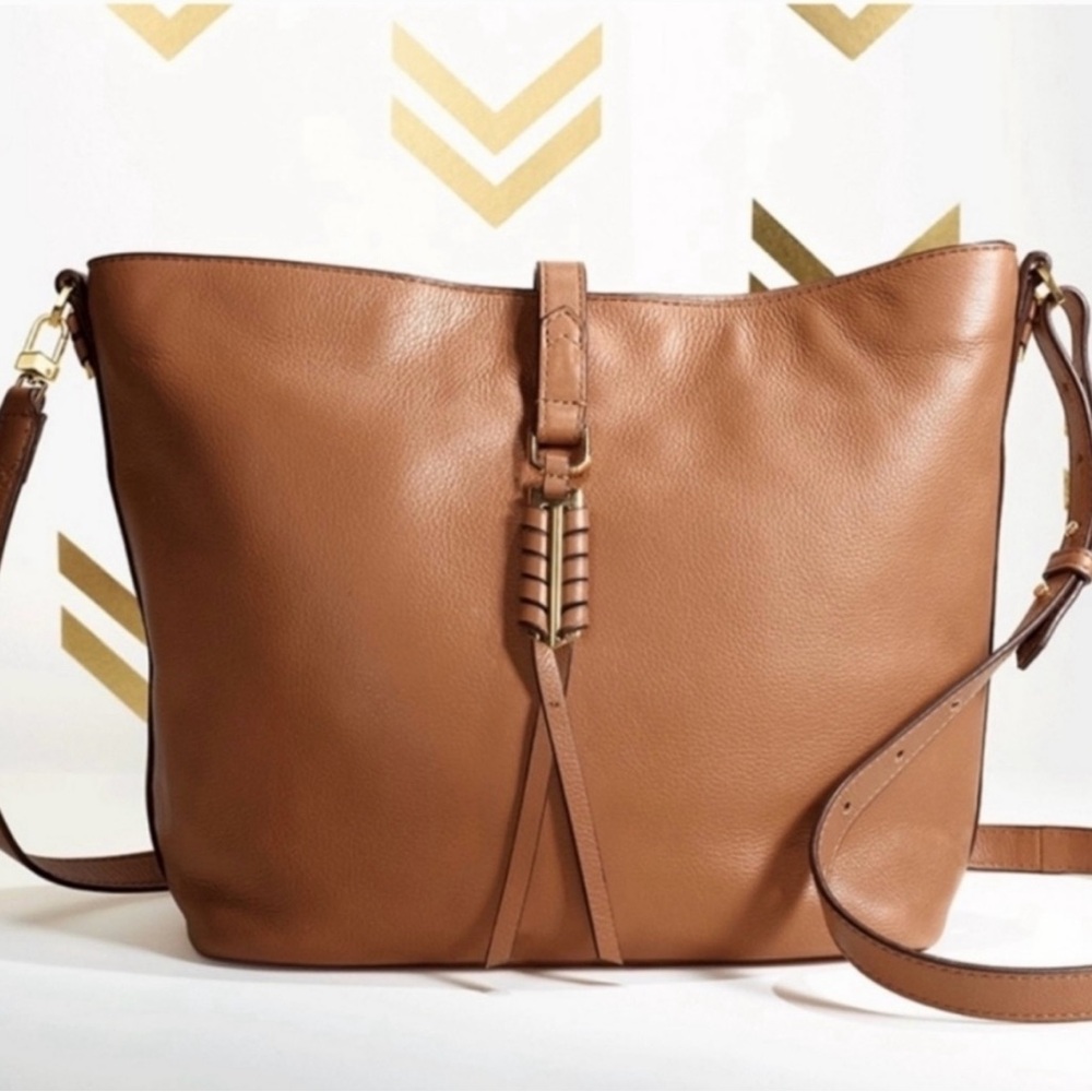 Stella & Dot Leather Covet Sunday bag